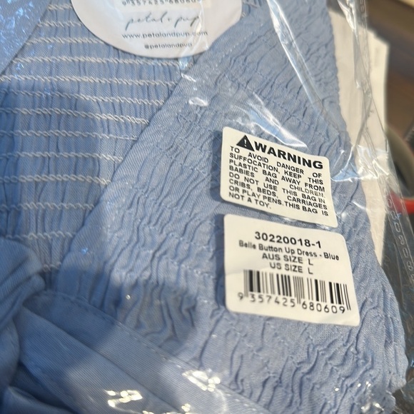 #25❤️ Brand new with tags Petal & Pup Belle button up dress in blue - Picture 5 of 8